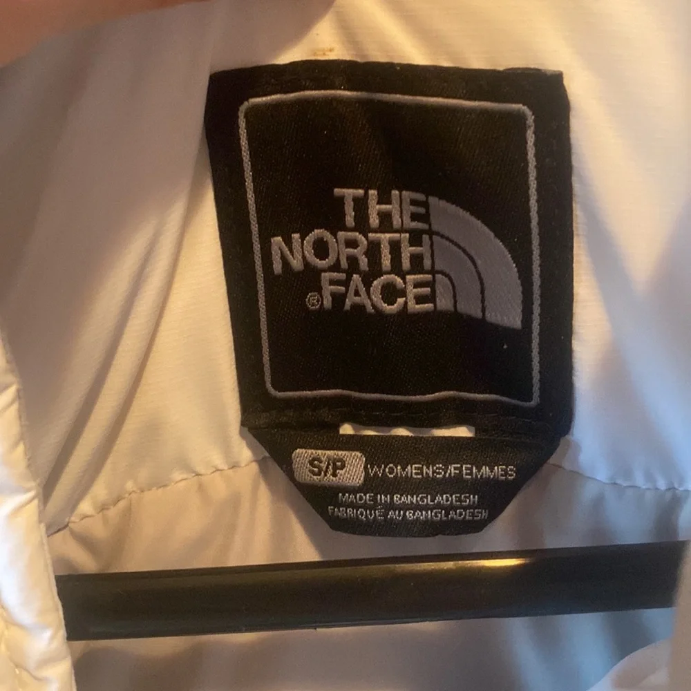 The North Face size 8 Vest - Picture 3 of 4